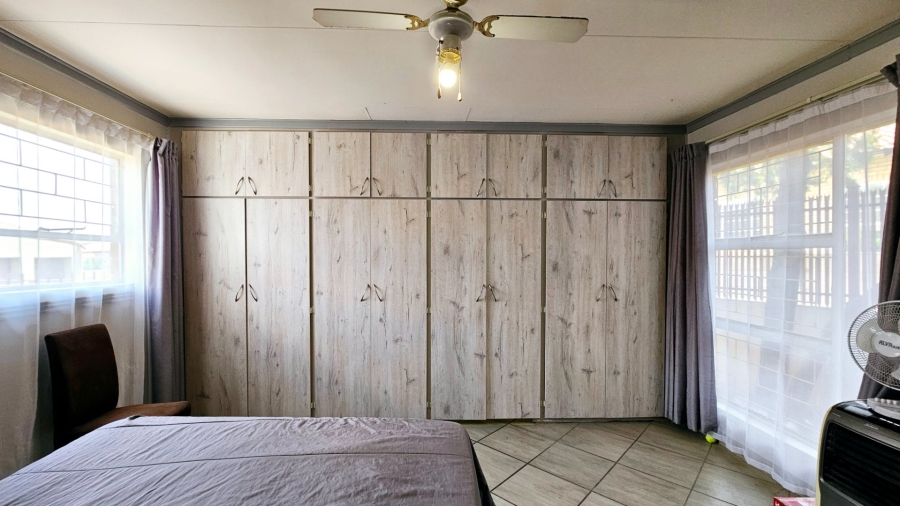 3 Bedroom Property for Sale in Langenhovenpark Free State